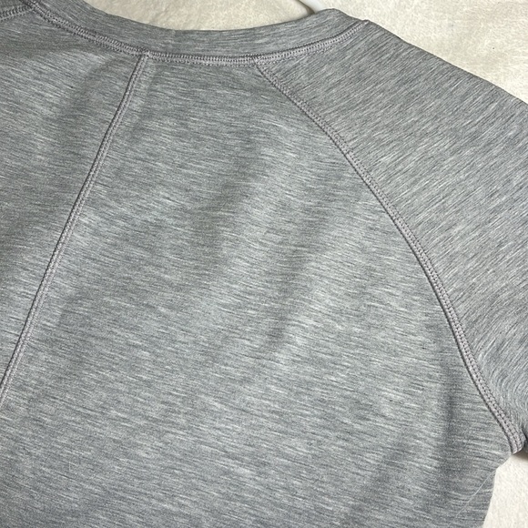 ATHLETA sports Light Gray color Short Sleeve T Shirt Sz M - Picture 8 of 11